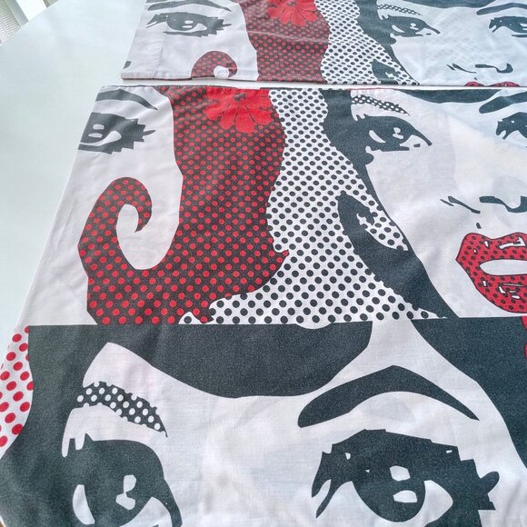Vintage 80s Pop Art pillowcases set, comic girl with red lips, red black dots - Picture 3 of 10